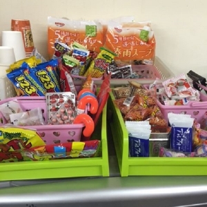 ③お菓子はご自由に♡