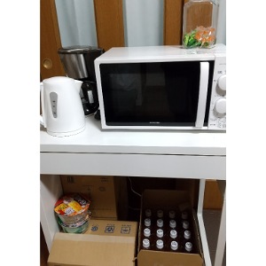 お茶や軽食、無料