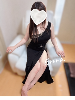 藤堂エレナ